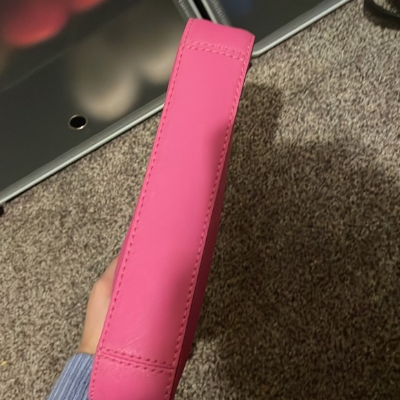 Beautiful pink Kate spade crossbody bag - Picture 3 of 3